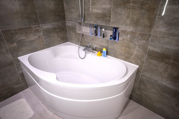 Large Bathtub Installation in Marion